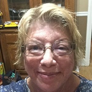 Meet your Posher, Deborah